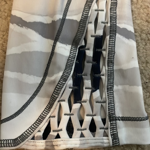 Lululemon Leggings - Picture 3 of 4